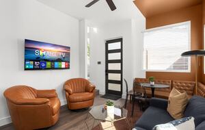 Modern Austin Home Near Downtown - Austin, Texas