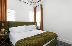 Modern Austin Home Near Downtown - Austin, Texas