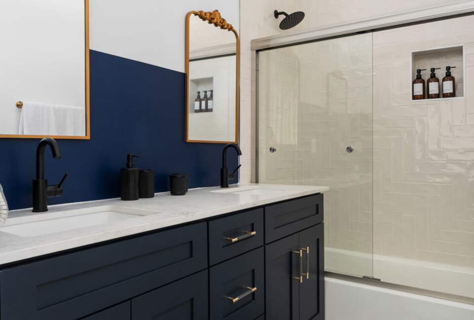 Modern Austin Home Near Downtown - Austin, Texas