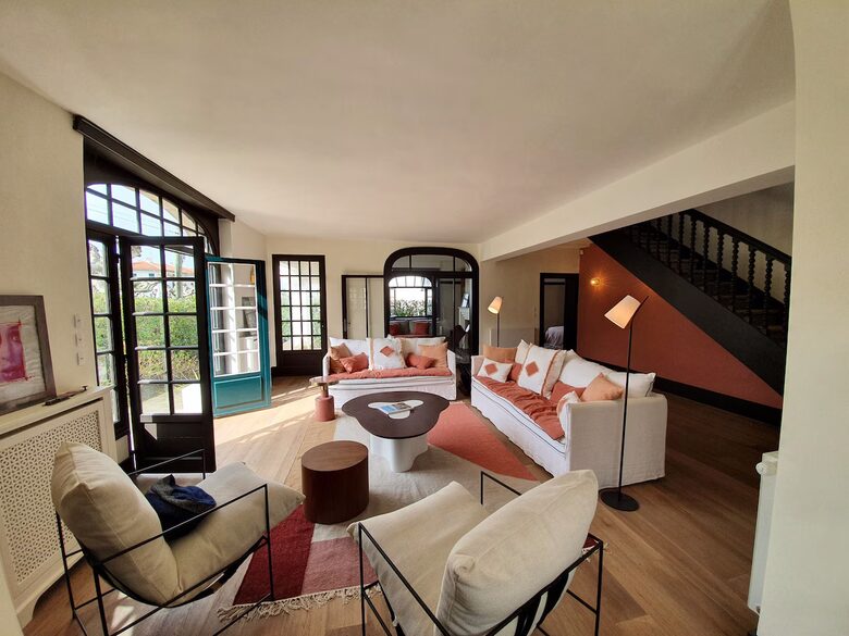 Sophisticated Family Living in Saint-Jean-de-Luz - Saint-Jean-de-Luz, France