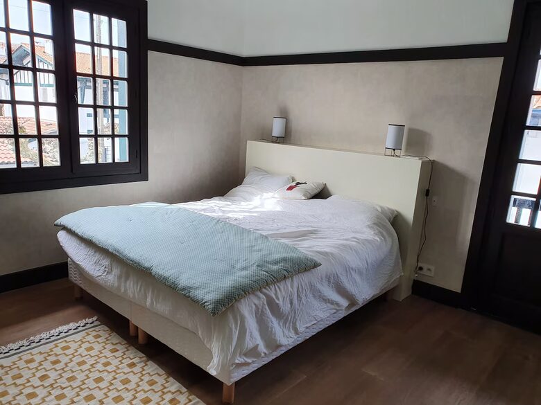 Sophisticated Family Living in Saint-Jean-de-Luz - Saint-Jean-de-Luz, France