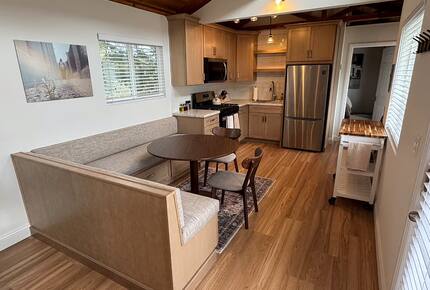 Secluded Del Mar Country Cottage - Del Mar, California