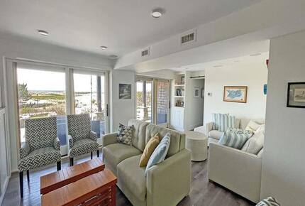 Front-Row Coastal Escape on Cormorant Cove - Block Island, Rhode Island