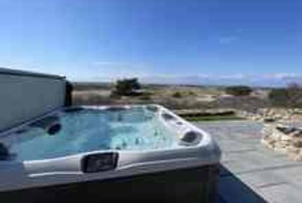 Front-Row Coastal Escape on Cormorant Cove - Block Island, Rhode Island