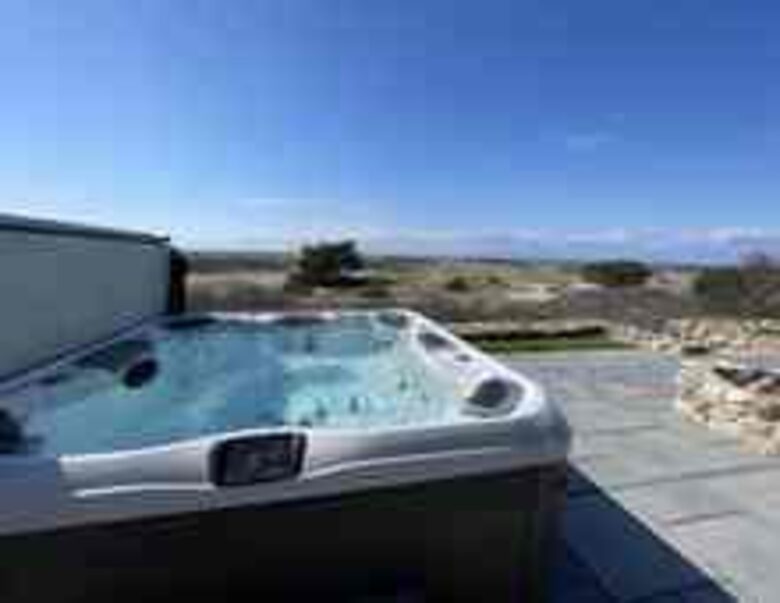 Front-Row Coastal Escape on Cormorant Cove - Block Island, Rhode Island