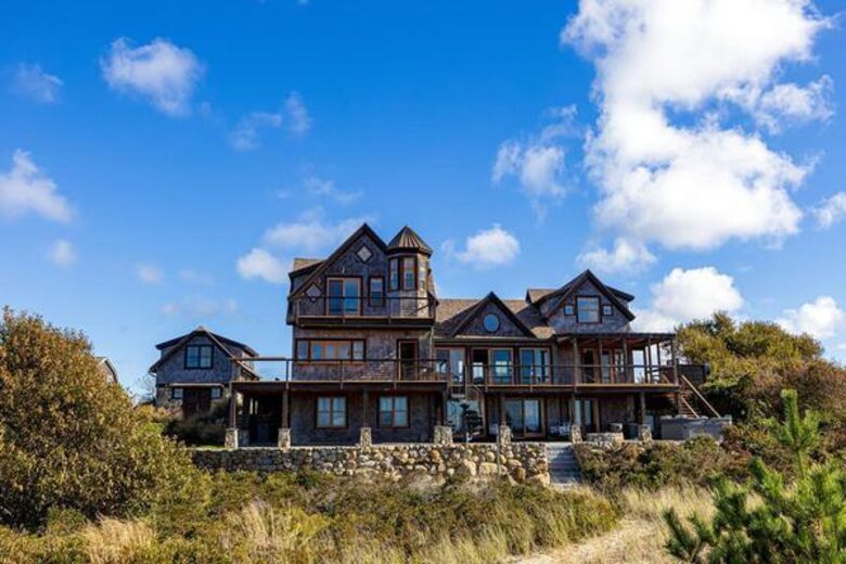 Front-Row Coastal Escape on Cormorant Cove - Block Island, Rhode Island