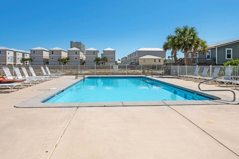 Back Bay Serenity Steps from the Gulf - Gulf Shores, Alabama