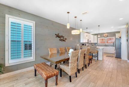 Back Bay Serenity Steps from the Gulf - Gulf Shores, Alabama