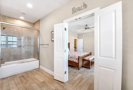 Back Bay Serenity Steps from the Gulf - Gulf Shores, Alabama