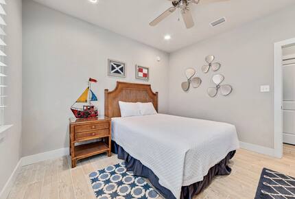 Back Bay Serenity Steps from the Gulf - Gulf Shores, Alabama