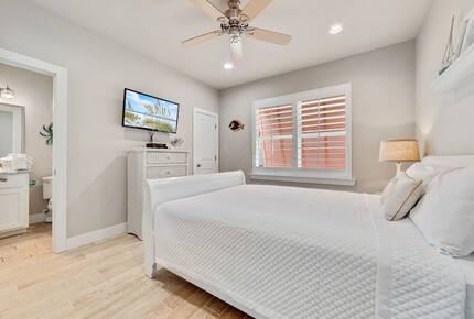 Back Bay Serenity Steps from the Gulf - Gulf Shores, Alabama