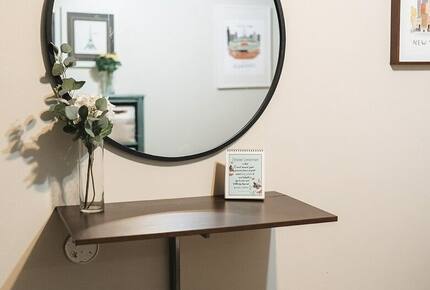 A Quiet Florida Retreat Framed by Trees and Water - Titusville, Florida