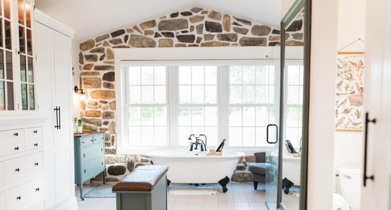 A Quiet Florida Retreat Framed by Trees and Water - Titusville, Florida