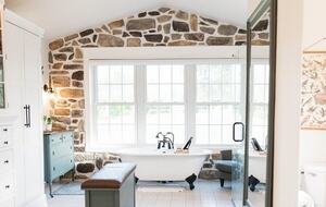 A Quiet Florida Retreat Framed by Trees and Water - Titusville, Florida