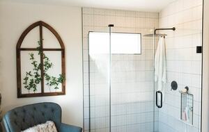 A Quiet Florida Retreat Framed by Trees and Water - Titusville, Florida