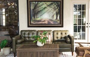 A Quiet Florida Retreat Framed by Trees and Water - Titusville, Florida