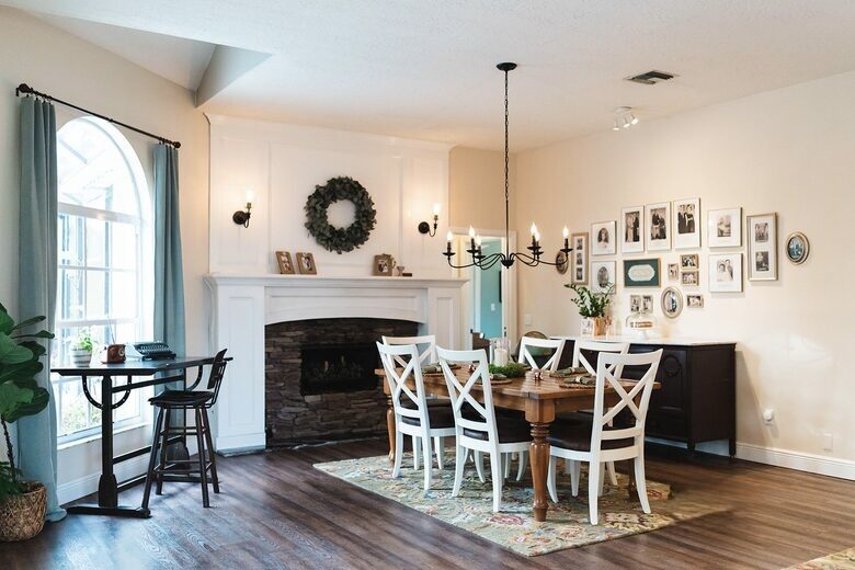 A Quiet Florida Retreat Framed by Trees and Water - Titusville, Florida