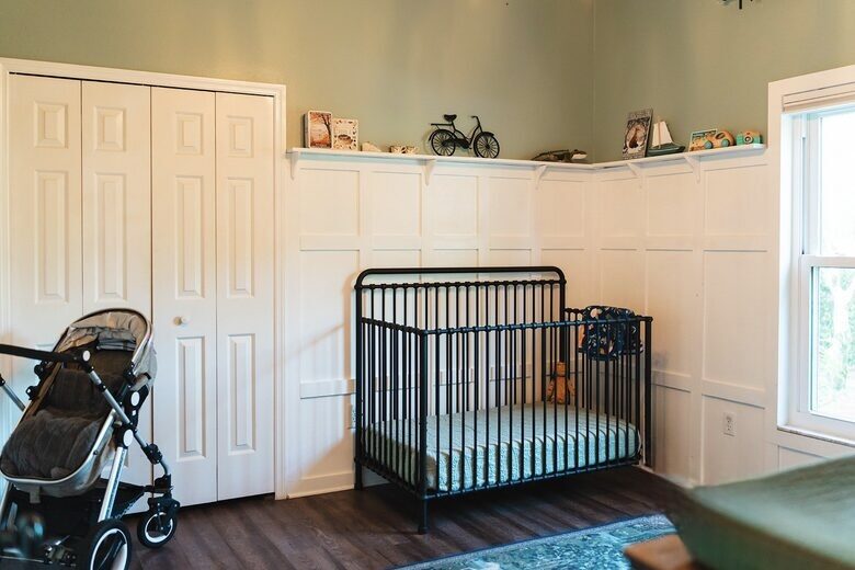 A Quiet Florida Retreat Framed by Trees and Water - Titusville, Florida