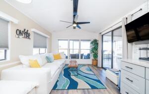 Lake Havasu Waterfront Tiny Home - Lake Havasu City, Arizona