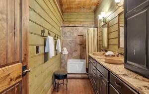 Eagles Nest | Premier Mountain Estate in Maggie Valley - Maggie Valley, North Carolina