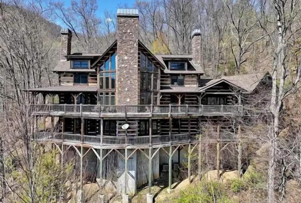 Eagles Nest | Premier Mountain Estate in Maggie Valley - Maggie Valley, North Carolina