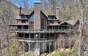 Eagles Nest | Premier Mountain Estate in Maggie Valley - Maggie Valley, North Carolina