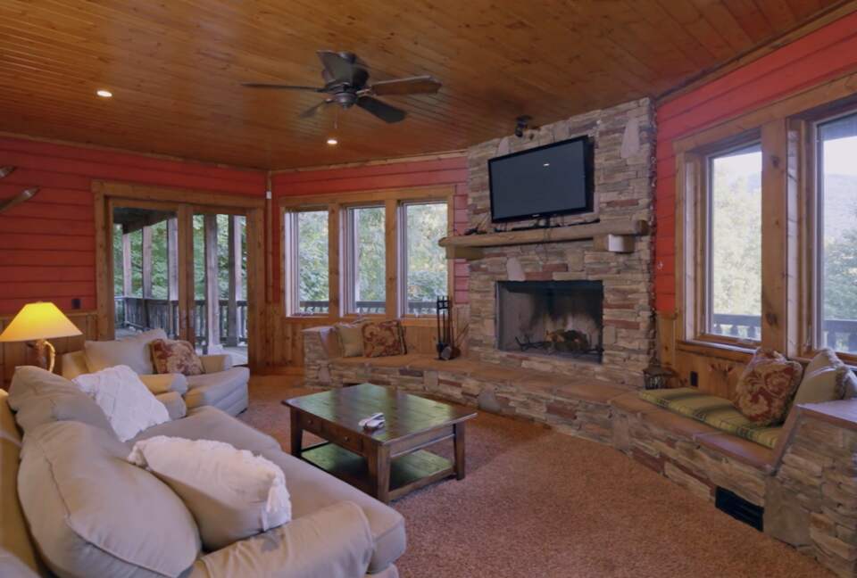 Eagles Nest | Premier Mountain Estate in Maggie Valley - Maggie Valley, North Carolina