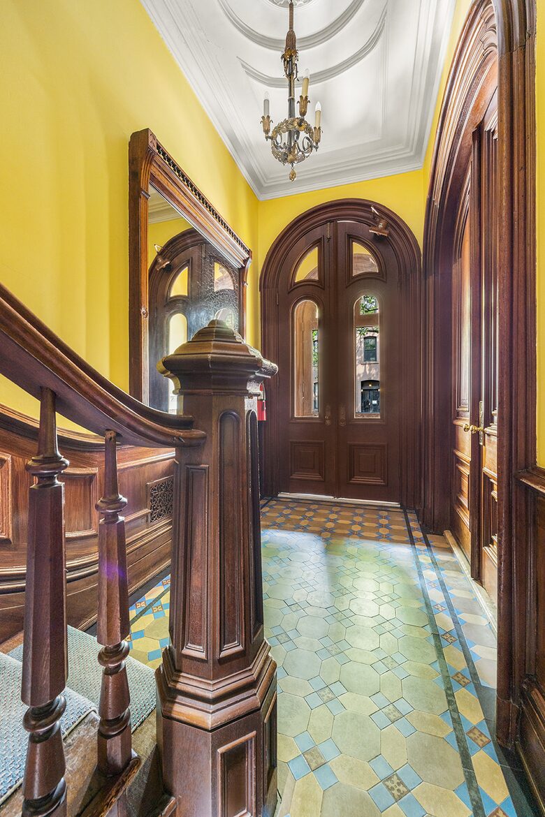 Grand Parlor–Garden Triplex with Garden-Level Living - New York City, New York