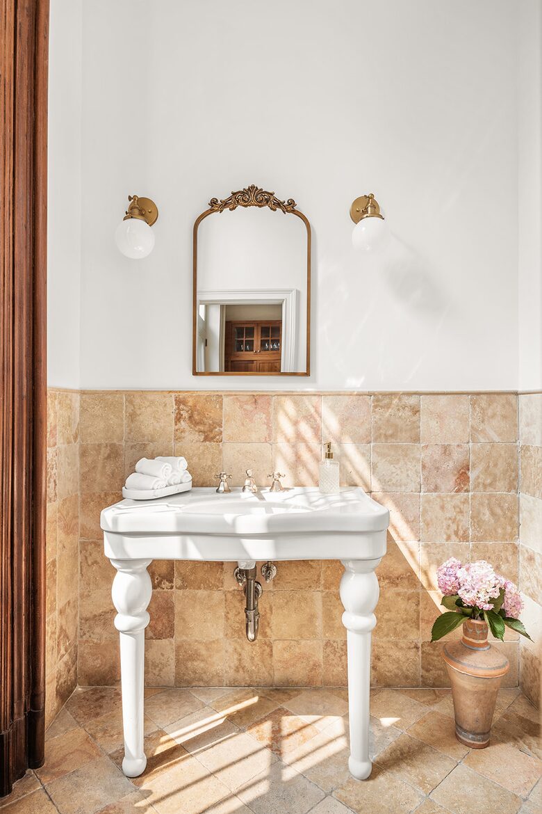 Half bath next to the kitchen