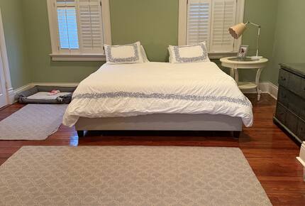 Elegant Charleston Retreat in the Historic District - Charleston, South Carolina