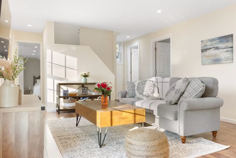 Renovated 1834 Home in the Heart of Mystic - Stonington, Connecticut