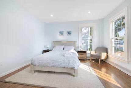 Renovated 1834 Home in the Heart of Mystic - Stonington, Connecticut