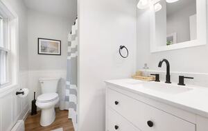 Renovated 1834 Home in the Heart of Mystic - Stonington, Connecticut