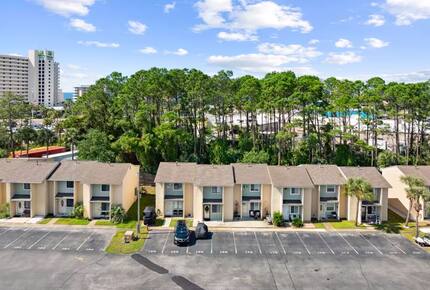 Private Garden Townhome near Panama City Beach - Panama City Beach, Florida