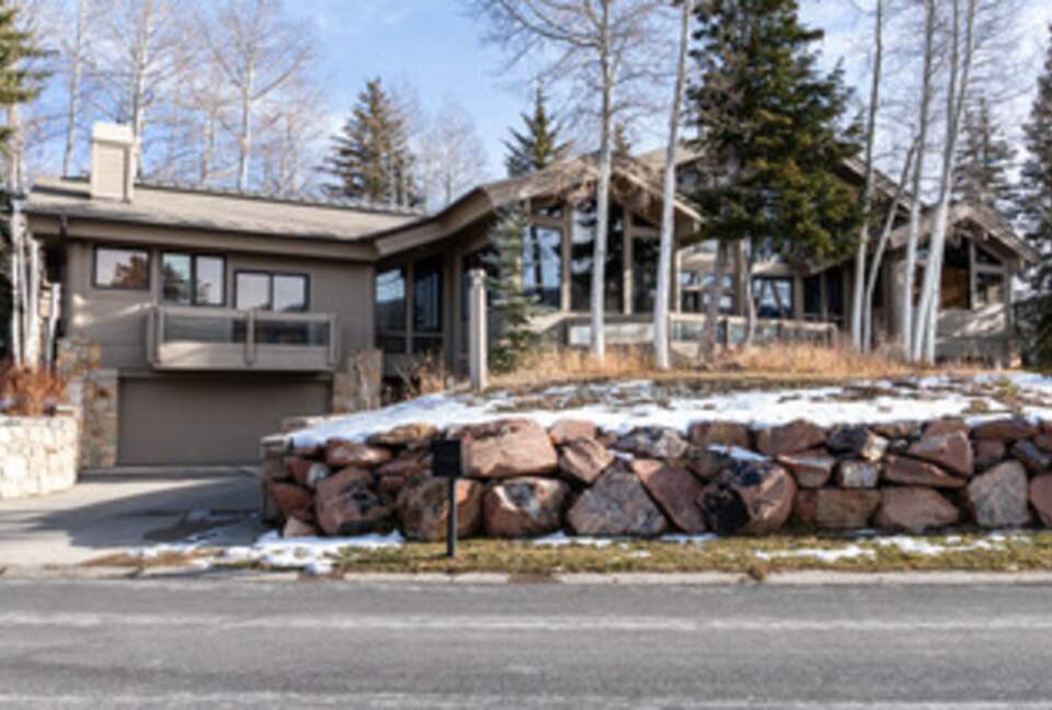 Architectural Alpine Stunner - Park City, Utah