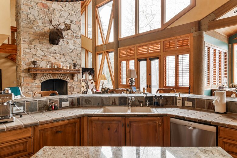 Architectural Alpine Stunner - Park City, Utah