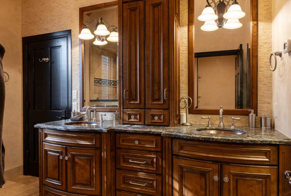 Architectural Alpine Stunner - Park City, Utah