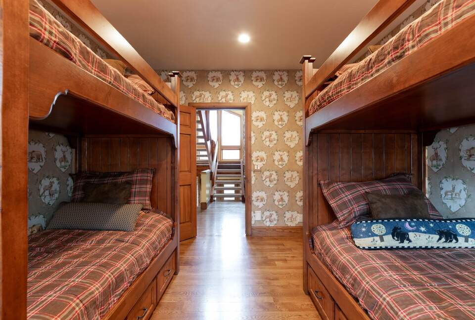 Architectural Alpine Stunner - Park City, Utah