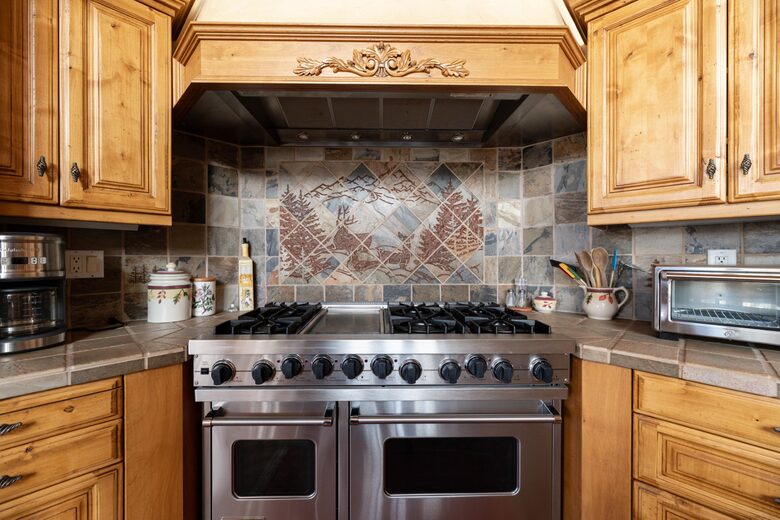 Architectural Alpine Stunner - Park City, Utah