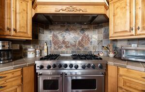 Architectural Alpine Stunner - Park City, Utah