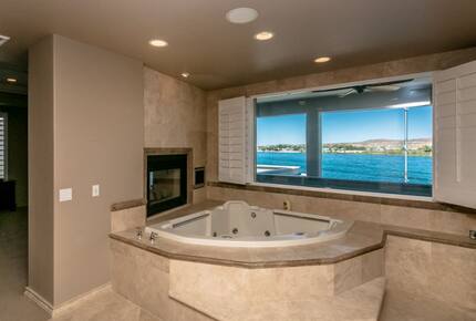 Luxury Waterfront Escape on the Colorado River - Parker, Arizona