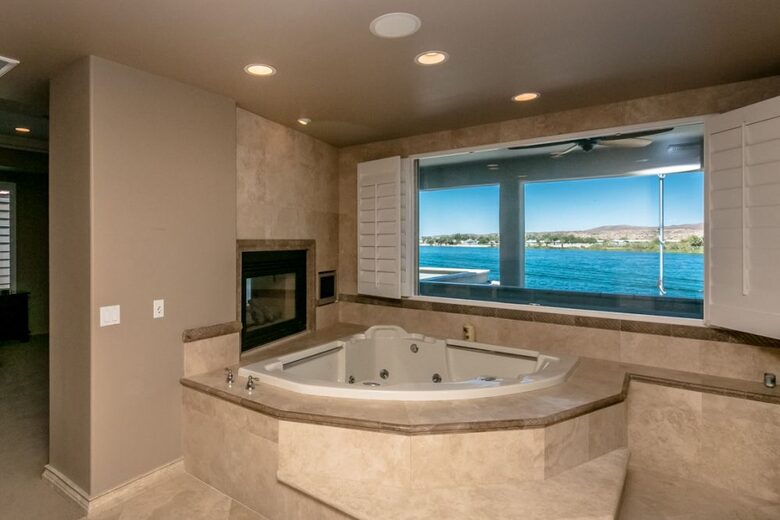 Luxury Waterfront Escape on the Colorado River - Parker, Arizona