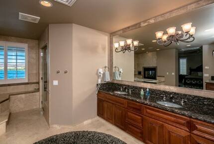 Luxury Waterfront Escape on the Colorado River - Parker, Arizona