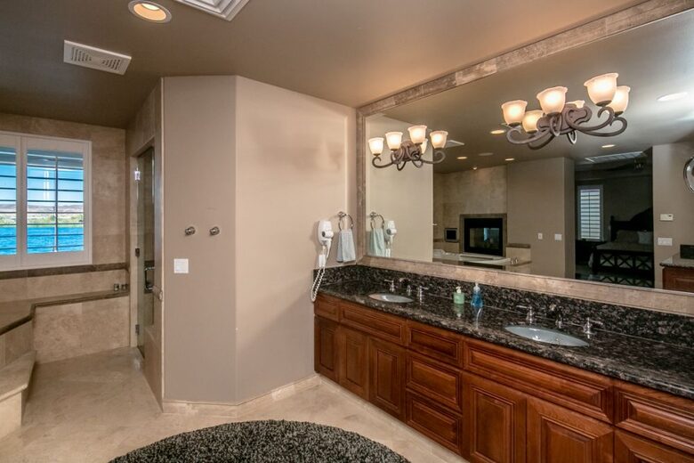 Luxury Waterfront Escape on the Colorado River - Parker, Arizona