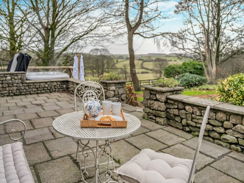 A Charming Countryside Retreat in Lancashire - Priest Hutton, United Kingdom