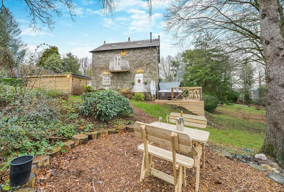 A Charming Countryside Retreat in Lancashire - Priest Hutton, United Kingdom