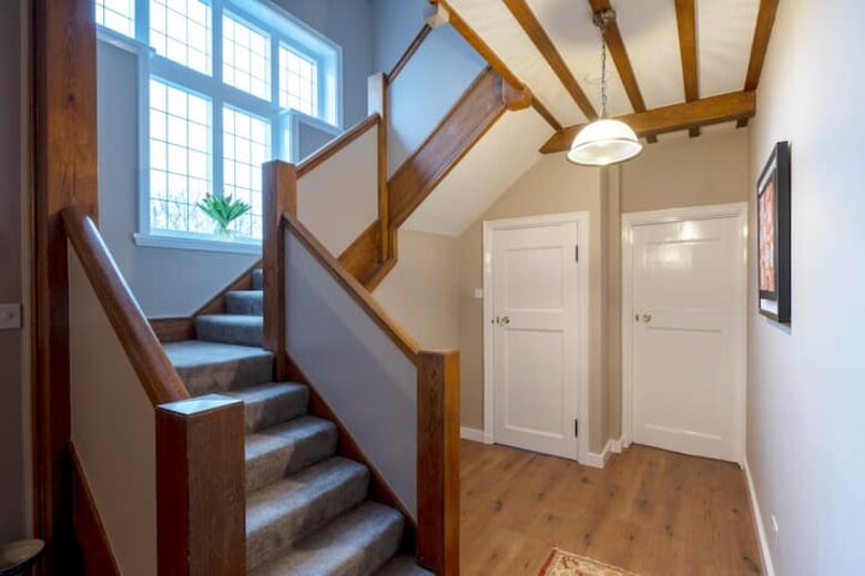 Grand Coastal Family Estate with Golf Course Outlook - Frinton-on-Sea, United Kingdom