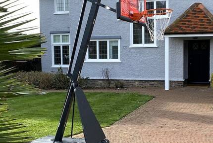 Grand Coastal Family Estate with Golf Course Outlook - Frinton-on-Sea, United Kingdom