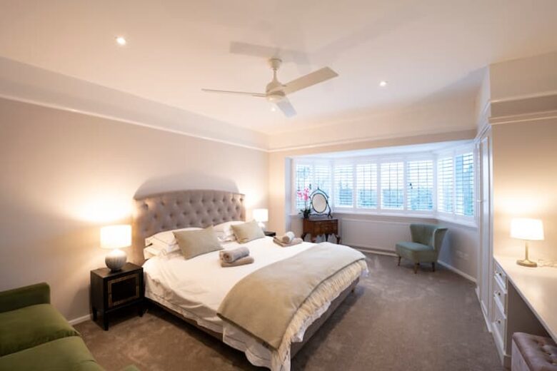 Grand Coastal Family Estate with Golf Course Outlook - Frinton-on-Sea, United Kingdom