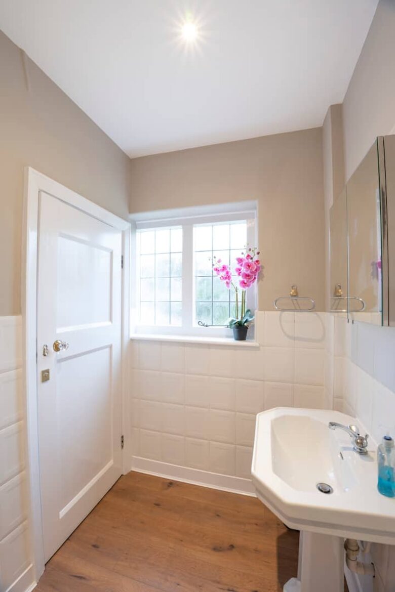 Grand Coastal Family Estate with Golf Course Outlook - Frinton-on-Sea, United Kingdom